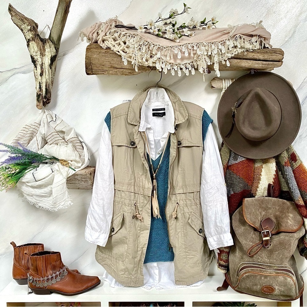 Utility Trendy safari/cargo style boho vest w prairie/country/cottage core vibe
